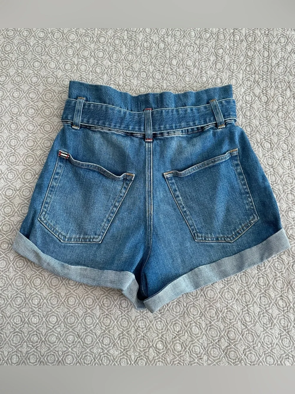 Alice + Olivia Jeans Blue Paperbag Belted Denim Shorts Rosemary Size 25